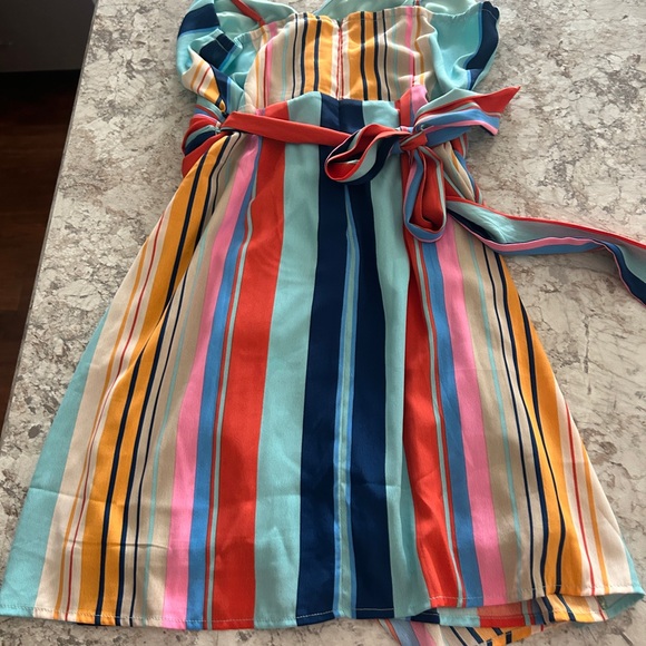 Essue Striped Dress Medium NWT - Picture 10 of 11